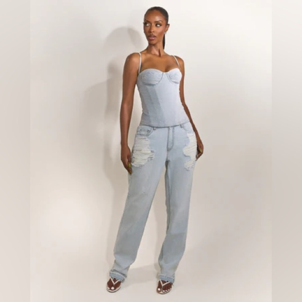 NWT Mars The Label Straight Leg Distressed Jeans